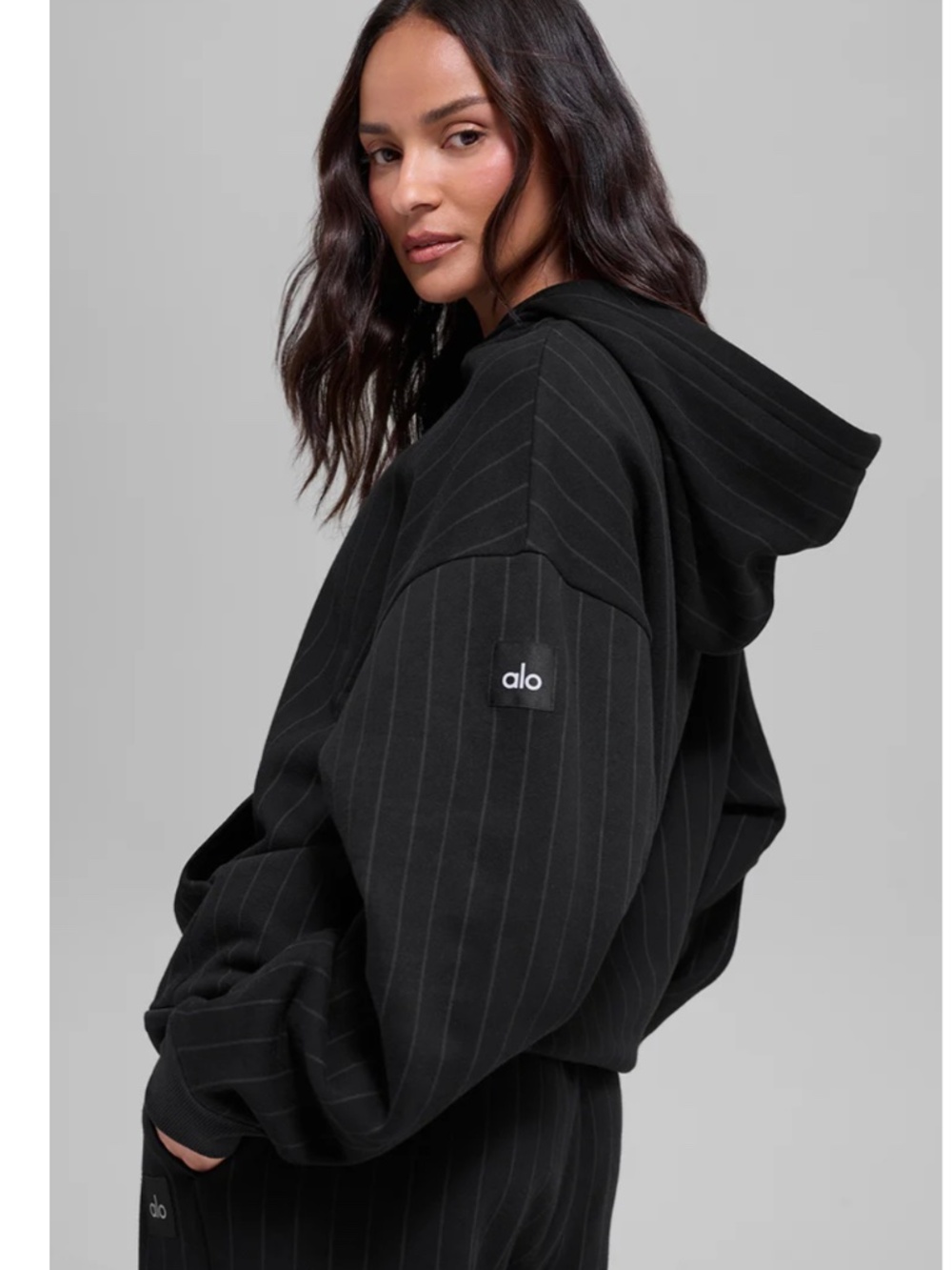 (#19) Alo Yoga Pinstripe Hoodie -black - Picture 4 of 8